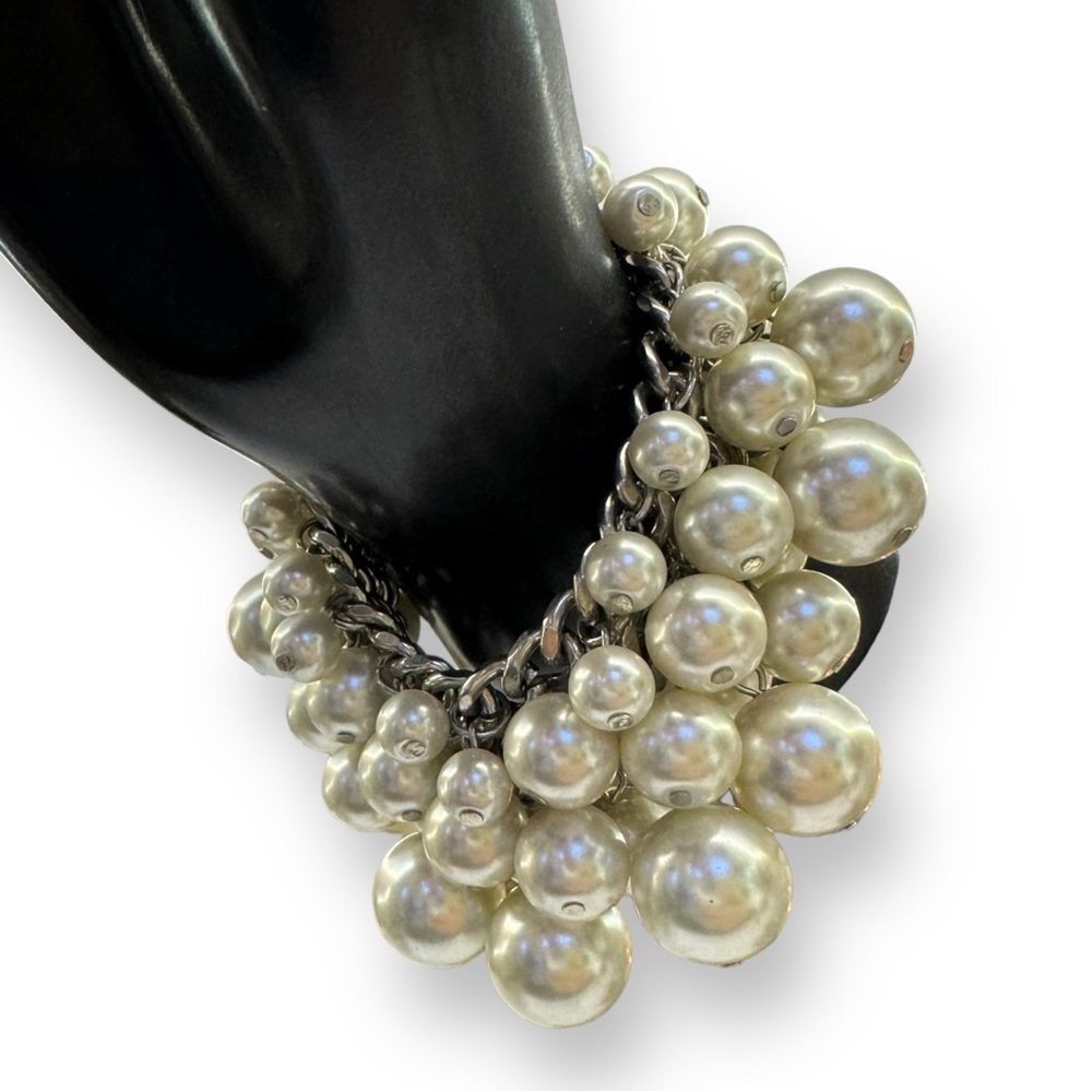 Vintage Silver Tone Faux White Dangle Pearl Bracelet